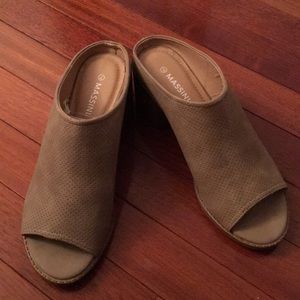 Massini cute slip on shoes size 7 NWT